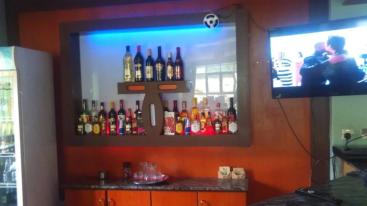 Primera Hotel 2*, Kampala